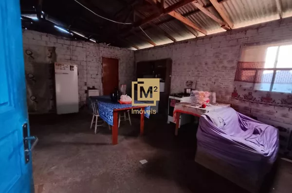 Terreno Escriturado no Bairro Santa Fé com 374m² e 3 Casas