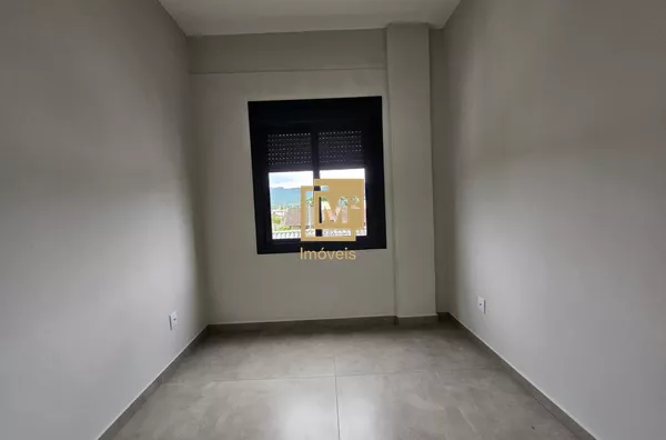 Alugue Apartamento com Sacada e Churrasqueira no Centenário