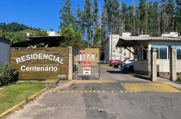 APARTAMENTO - CENTENARIO