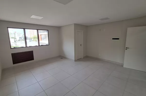 SALA COMERCIAL - ED. PRIME TOWER - CENTRO - CRICIUMA