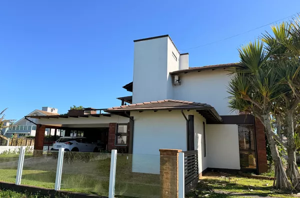 CASA - LAGOA DOS ESTEVES, CONDOMÍNIO VILA SUIÇA, BALNEÁRIO RINCÃO