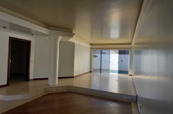CASA ALTO PADRÃO - MICHEL - CRICIUMA