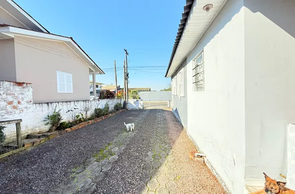 CASA COM EDÍCULA - JARDIM ELIZABETE - IÇARA/SC