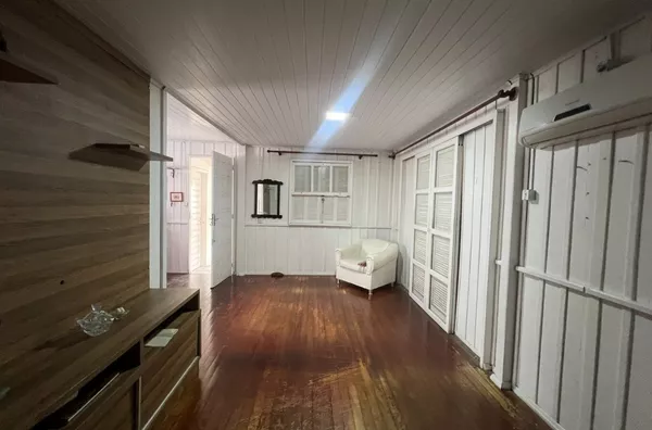 CASA - CENTRO - IÇARA