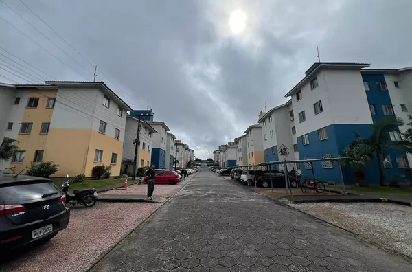 APARTAMENTO - RES. AMANDA COSTA - RAICHASKI - IÇARA