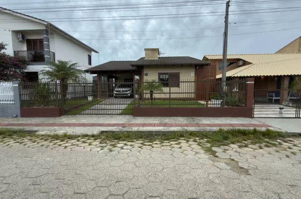CASA - ZONA SUL - BALNEÁRIO RINCÃO