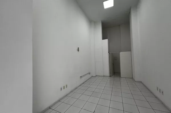 SALA COMERCIAL - ED. DOLÁRIO D. SANTOS - CENTRO - CRICIUMA