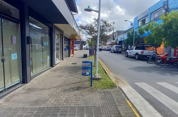 SALAS COMERCIAIS - CENTRO - IÇARA