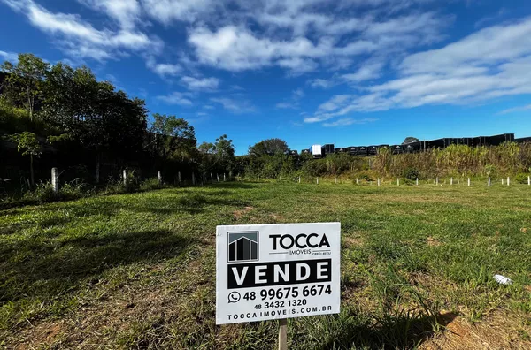 TERRENO - PRIMEIRO DE MAIO - IÇARA