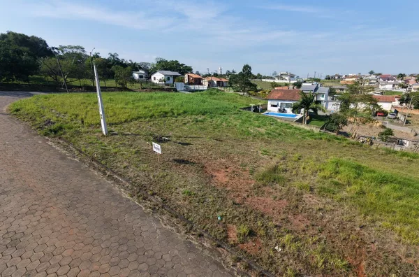 TERRENO - DEMBOSKI - IÇARA