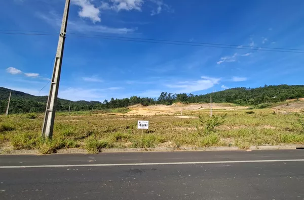 TERRENO - ARQUIMEDES NASPOLINI - CRICIUMA
