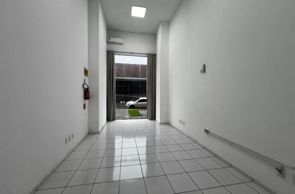 SALA COMERCIAL - ED. DOLÁRIO D. SANTOS - CENTRO - CRICIUMA