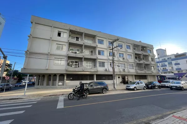 APARTAMENTO NO ED. LUCIANE - COMERCIÁRIO, CRICIÚMA