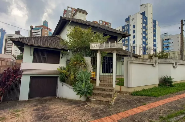 CASA ALTO PADRÃO - MICHEL - CRICIUMA