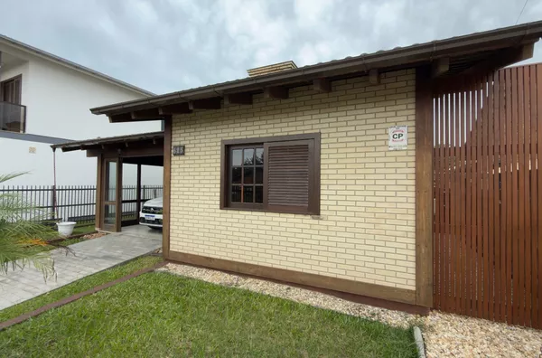CASA - ZONA SUL - BALNEÁRIO RINCÃO