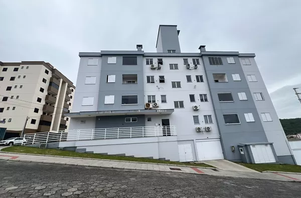APARTAMENTO - EDIFÍCIO TANNAT - URUSSANGA