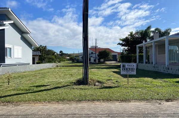 TERRENO NO CONDOMÍNIO VILLA SUIÇA, LAGOA DOS ESTEVES, BALNEÁRIO RINCÃO