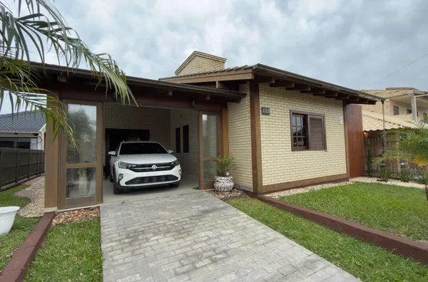 CASA - ZONA SUL - BALNEÁRIO RINCÃO