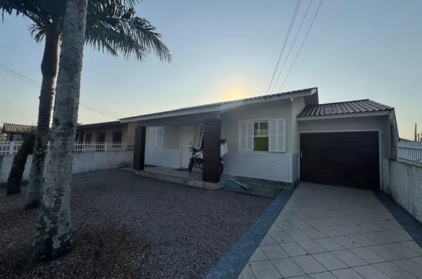 CASA PARA VENDA - ZONA NOVA - BALNEÁRIO RINCÃO