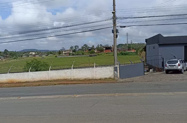 TERRENO - PRIMEIRO DE MAIO, IÇARA