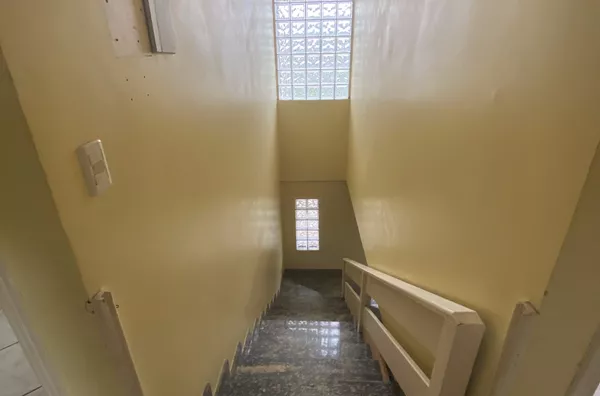 CASA, OURO NEGRO - FORQUILHINHA