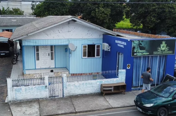 CASA COM EDÍCULA - PRESIDENTE VARGAS, IÇARA