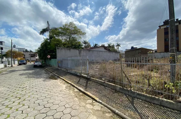 TERRENO, CENTRO – SIDERÓPOLIS