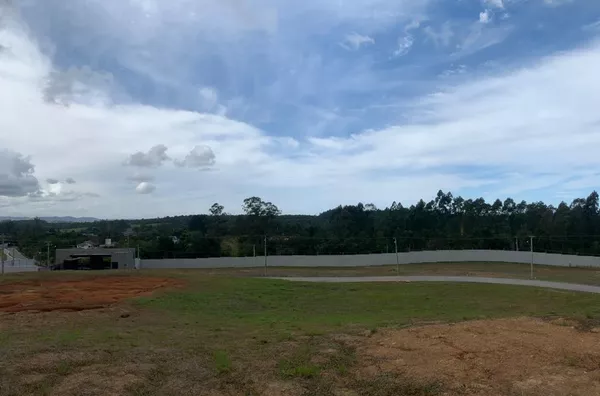 TERRENOS, COND. MONTEBELLO – COCAL DO SUL