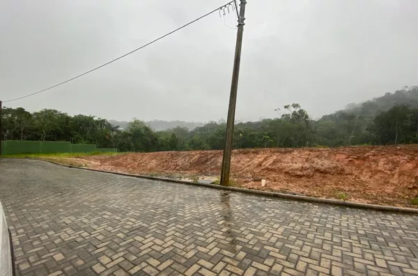 TERRENOS, COND. MONTEBELLO – COCAL DO SUL