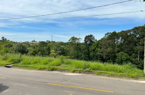 TERRENO, PRIMEIRA LINHA – CRICIÚMA