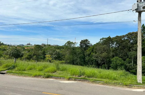 TERRENO, PRIMEIRA LINHA – CRICIÚMA
