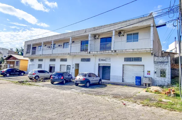 APARTAMENTOS / SALAS COMERCIAIS - CRICIÚMA