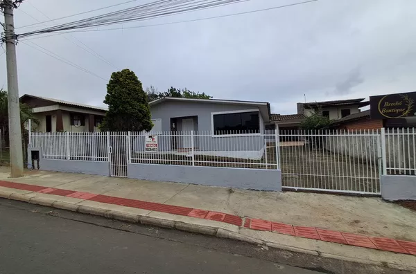 CASA COM EDÍCULA, QUARTA LINHA - CRICIÚMA