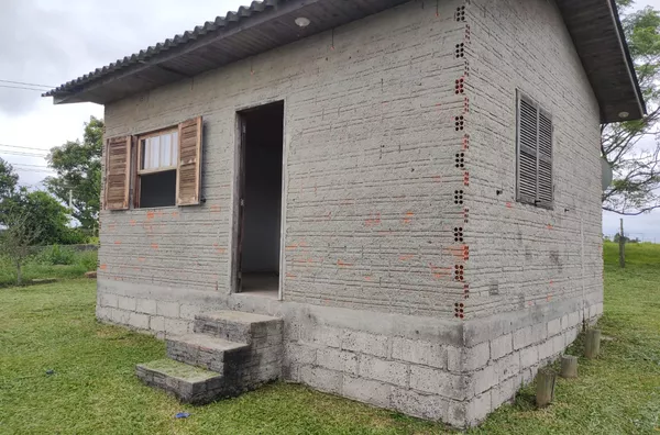 CASA - LOMBAS/ PEDREIRAS, IÇARA