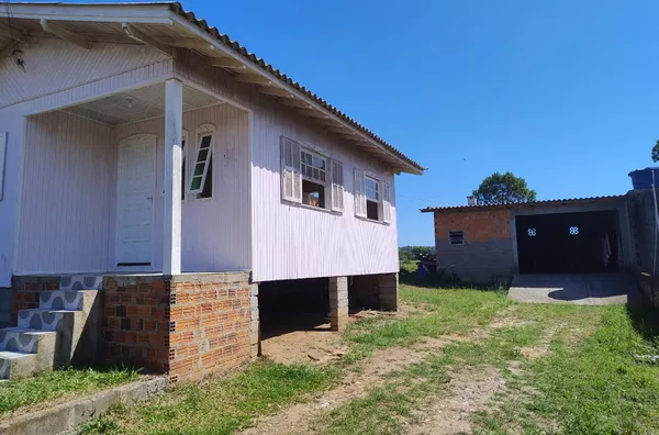 CASA DE MADEIRA - LOMBAS/ PEDREIRAS, IÇARA