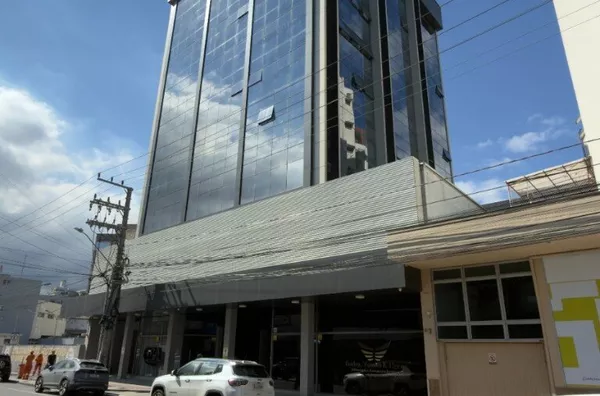SALA COMERCIAL - EDIFÍCIO DOMINICIO FREITAS - CENTRO - CRICIÚMA
