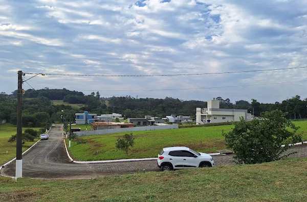 TERRENO - COND. BOSQUE DE SANTA CLARA - CRICIUMA