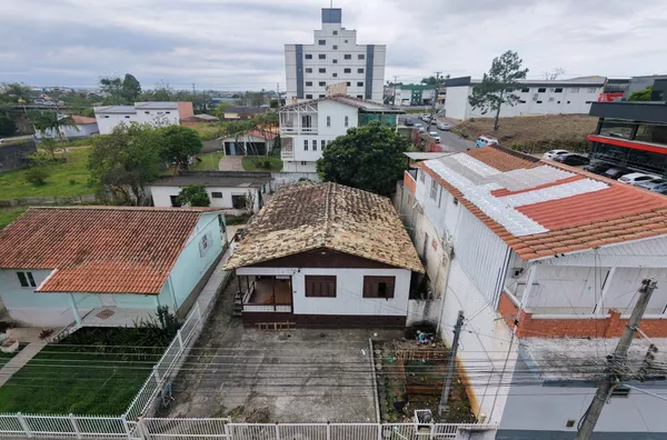 CASA - CENTRO - IÇARA