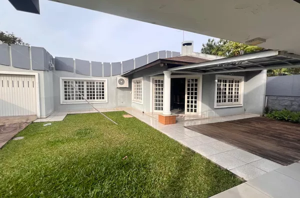 CASA  - JARDIM ELIZABETE - IÇARA