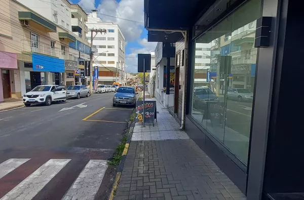 SALAS COMERCIAIS - CENTRO - IÇARA
