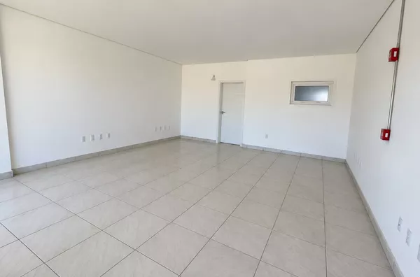 SALA COMERCIAL - RES. RESERVA DO MEDITERRÂNEO - BALNEÁRIO RINCÃO