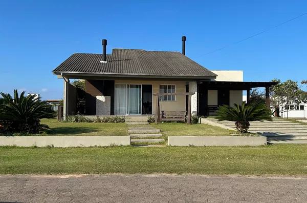 CASA - CONDOMÍNIO VILA SUIÇA - BALNEARIO RINCÃO