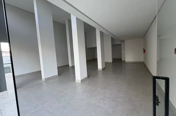 SALA COMERCIAL PARA LOCAÇÃO - RES. CLASS - COMERCIÁRIO - CRICIÚMA