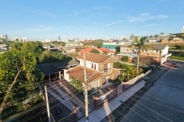 CASA - CENTRO - IÇARA