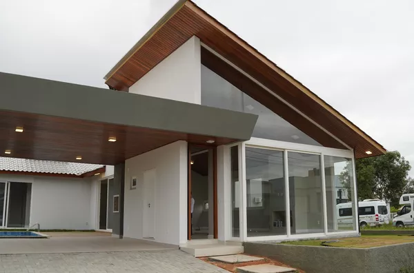 CASA ALTO PADRÃO, COND. VILLA SUÍÇA - LAGOA DOS ESTEVES, BALNEÁRIO RINCÃO