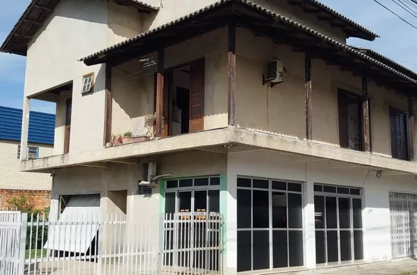 CASA - PRIMEIRO DE MAIO - IÇARA