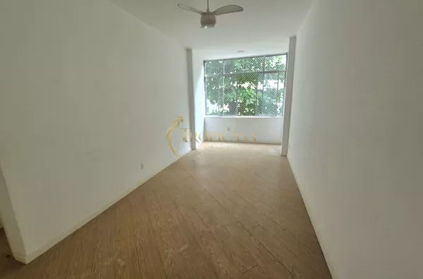 Apartamento à Venda em Copacabana, 1 Quarto, 50m², Sol da Manhã, Próximo à Praia e Metrô - Foto 1