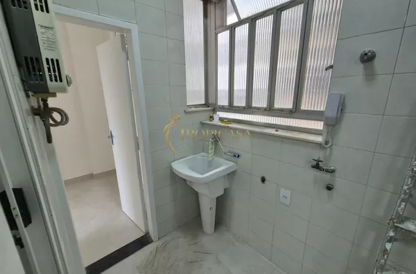 Apartamento à Venda no Leme | 2 Quartos, 70m², Reformado, Vaga e Sol da Manhã - Foto 15