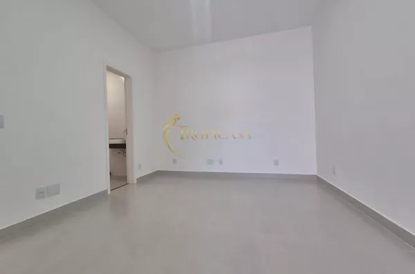 Apartamento à Venda em Botafogo | 90m², Reformado, Vista Mar e Montanhas, 3 Quartos com Vaga
