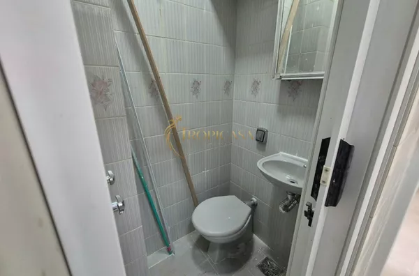 Apartamento à Venda no Leme | 2 Quartos, 70m², Reformado, Vaga e Sol da Manhã - Foto 17